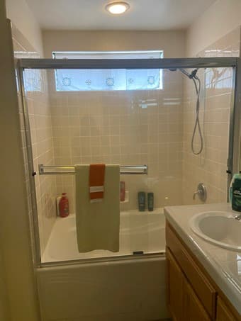 Two rooms and one master bedroom near Stanford 2