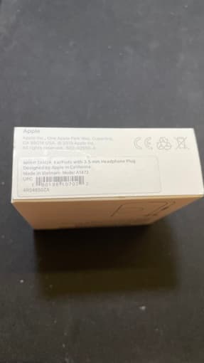 Apple EarPods Headphones with 3.5mm Plug 2