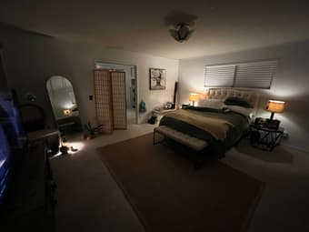 Great room with private bath available in sharehouse in Palo Alto 1