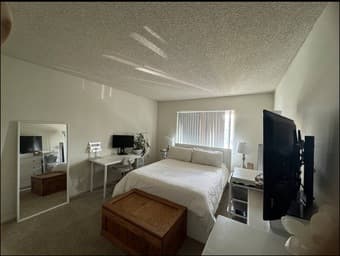 Large 1-bedroom Apartment- 6 Month Lease Utilities Included 2