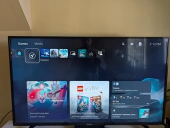 Ps5 disc edition with Ragnarok like new condition 2