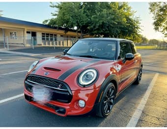2019 MINI Cooper S Hardtop 2 Door - Low Mileage - Rare Color 2