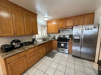 Furnished master bedroom with private bathroom in East Palo Alto 2