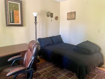 Furnished room for long term rent in Menlo Park Willows 2