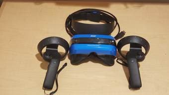 Selling Windows Mixed Reality Headset (Integrates with Steam VR) 1