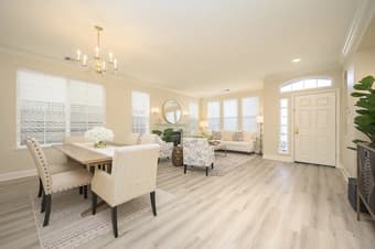 Large Private Master Bedroom @ Mountain View Pool House 4