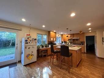 $1,105 / 1br - Large bedroom in Palo Alto Home available September - $ 3