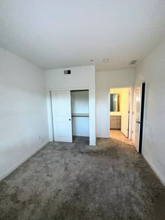Earliest! Looking for a roommate in a beautiful house in Mountain View 3