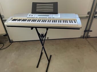 Casio 76 key piano keyboard 1