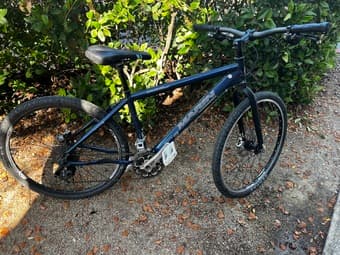 Blue Marin Bicylce, small to medium frame (gently used) 1