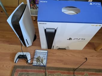 Ps5 disc edition with god of war Ragnarok 1