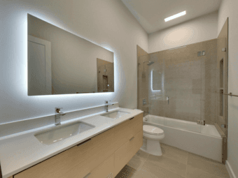 Bedroom available now in Sunny 2bed/1bath Apt in Hayes 3