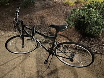 For Sale: Like-New Decathlon Road Bike with U Lock 1