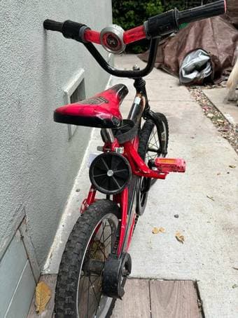 Kids bike with training wheels 3