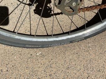 Hybrid bike in need of new inner tube and chain 3