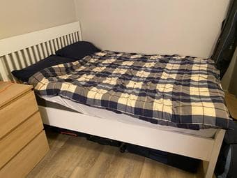 Queen Bed + Queen Mattress  - %60 OFF 1