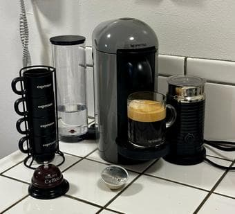 Nespresso Coffee Machine with Milk Frother 1
