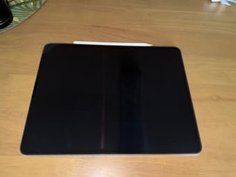 iPad Pro 6th gen 12.9 inch 512GB with apple pencil 1