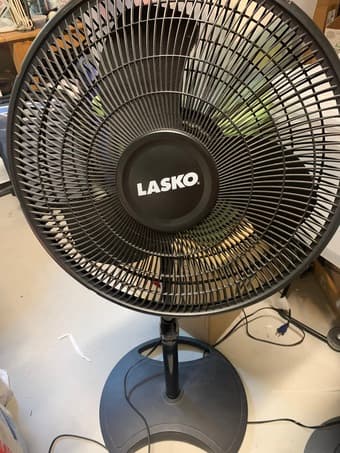Standing Lasko fans 1