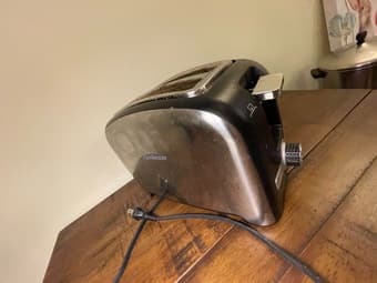 Dual-Pocket Sunbeam Toaster 2