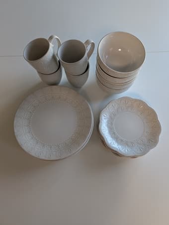Dinnerware Set 2
