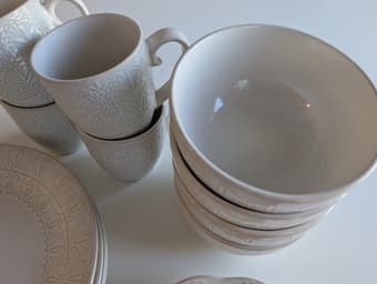 Dinnerware Set 3