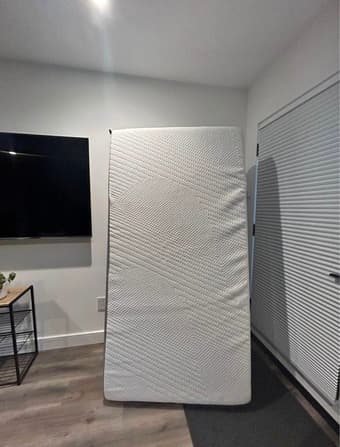 Full-Sized Zinus 12'' Cooling Memory Foam Bed 1