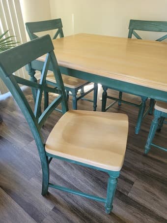 Beautiful and Sturdy Dining Table set with Four Chairs 3