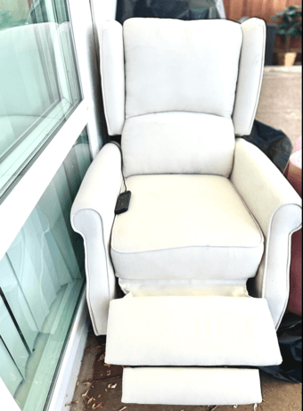 Beige/cream Wingback Recliner Chair with Vibration Massage & Heat! 1