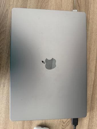 MacBook Pro 2023 - 16 inch, 1TB SSD, 32 GB RAM, Apple M2 Pro 1