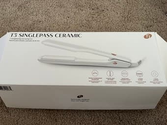 T3 ceramic straightening iron 1