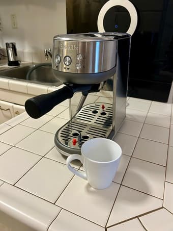 Breville the Bambino Espresso Machine with Auto Milk Frother 2