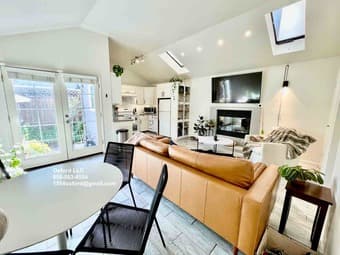 2bd/2ba Redwood City home - open layout, vaulted, skylights! 1