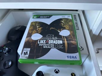 Xbox Series X - Diablo Bundle + 2 Pads + 1 Free title 3