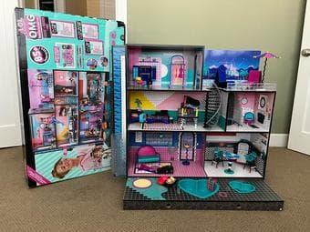 LOL Surprise OMG House Dollhouse 4