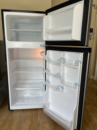 Frigidaire - 4.5 Cu. Ft. Mini Fridge - Silver 2