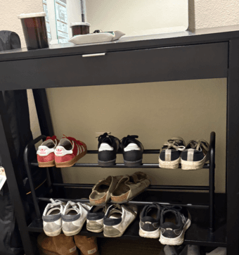 Selling shoe rack (2-tier, expandable) 1