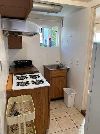 $1280 Private small Studio in Palo Alto for rent now 3