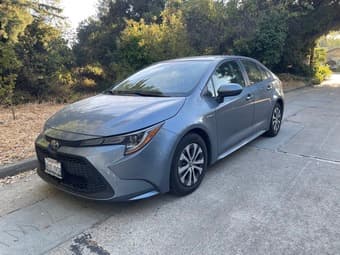 2021 Toyota Corolla Hybrid, low mileage 1