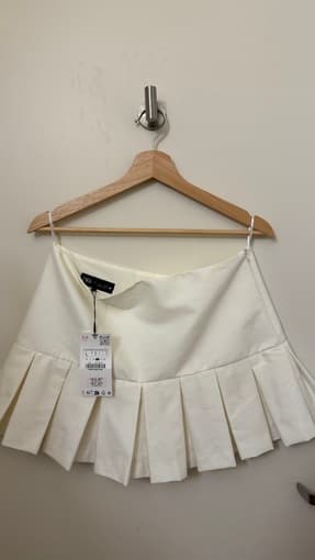 NEW Zara white skirt with shorts 2