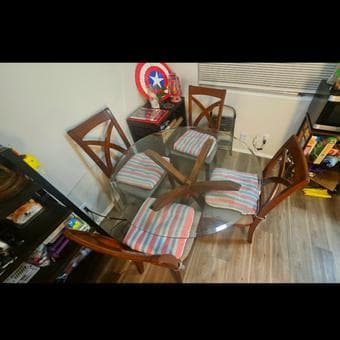 40 inch Round Glass Table with (free) Chairs 1