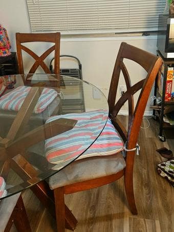 40 inch Round Glass Table with (free) Chairs 3