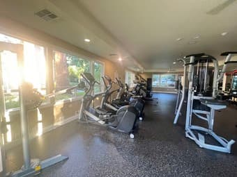 Spacious 2B2B Unit in Sunnyvale 4