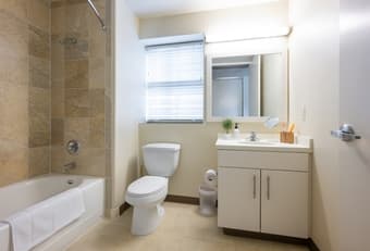 Munger 1bdr, 1bath - rest of academic year! 2