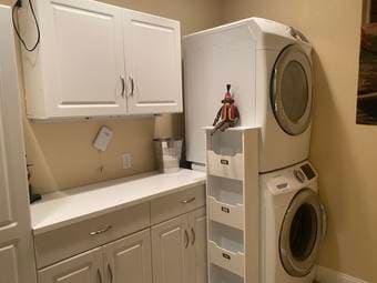 1 bed/1 bath back cottage in RWC, all utilities included 3