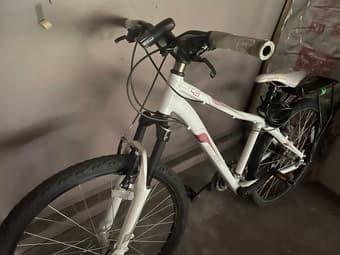 White Women's Mountain Bike for Sale 2