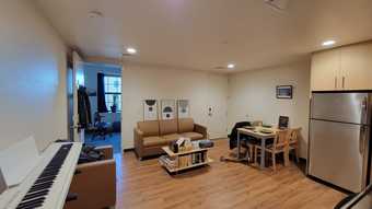 Subletting my EVGR - C Premium Double Apartment, Dec. 7 - Jan 18 3