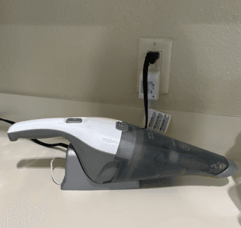 Selling hand vacuum 1