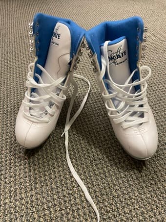 Ice skates (Figure Skates) 2