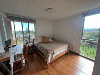 On campus Sublet 1B1B Midrise apt (Dec 13 - Jan 4) 2